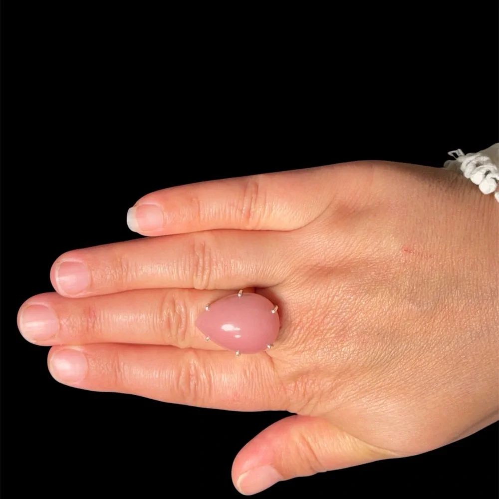 925 Sterling Silver Rose Quartz Tear Drop Cabochon Ring – Size 9